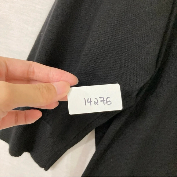 New Cable & Gauge Embellished Black Soft Stretch Knit Crew Neck Cut Out Top 1X - Picture 9 of 9